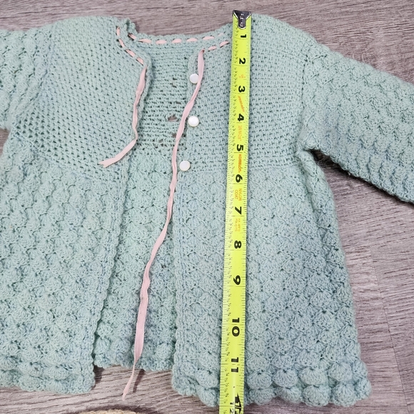 VINTAGE 5 Piece Crochet Sweaters and Bonnet Hat Bundle Lot - Picture 8 of 16
